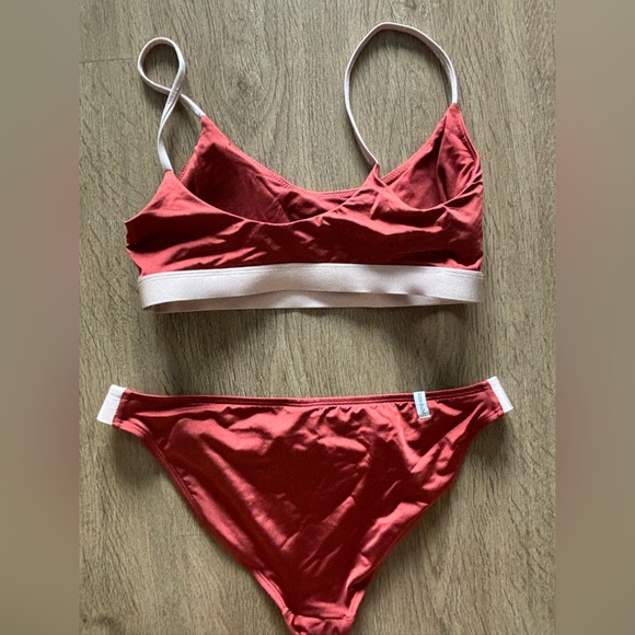 Bodyglove swim size M - Picture 2 of 2